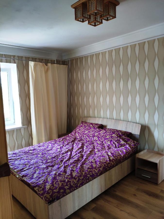 Cozy One Bedroom Apartment Kiev Eksteriør bilde